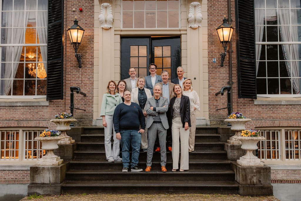 Team ES - Partners in Search: Zomergroet 2025